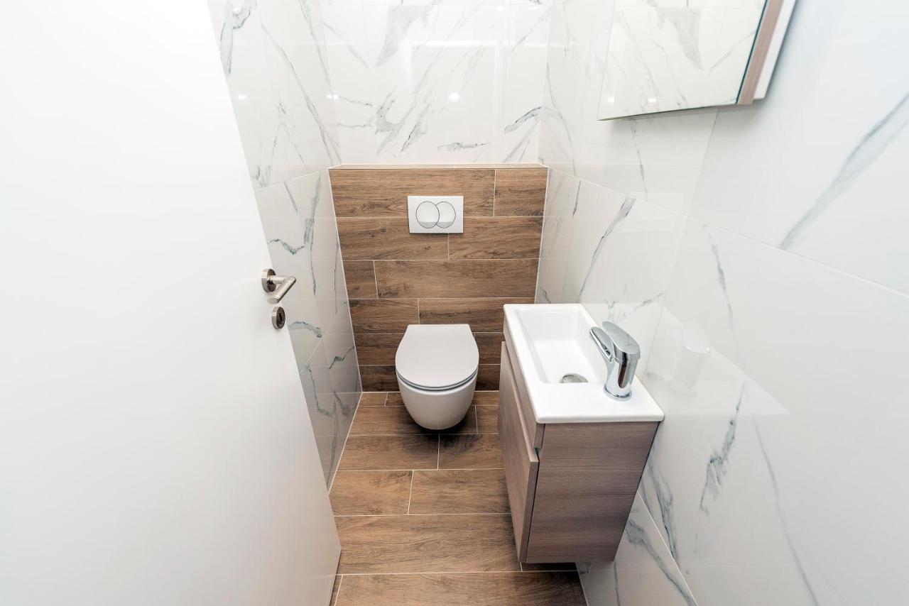 Villa Eni Apartments 2 만드레 외부 사진