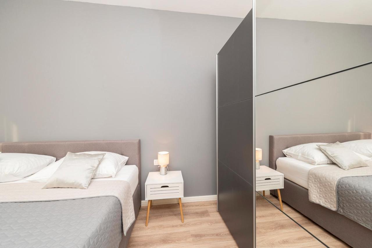 Villa Eni Apartments 2 만드레 외부 사진