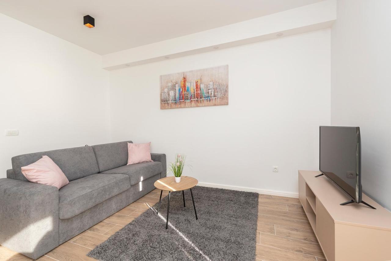 Villa Eni Apartments 2 만드레 외부 사진